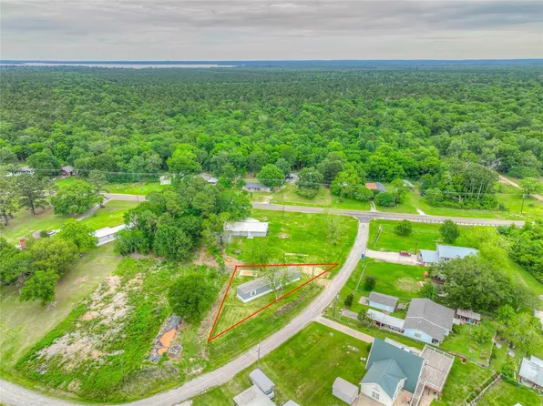275 Adams Arc, Livingston, TX 77351