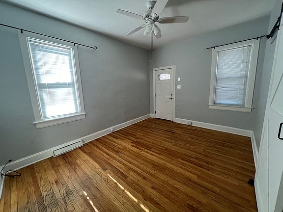 3rd image of 3834 Julian St