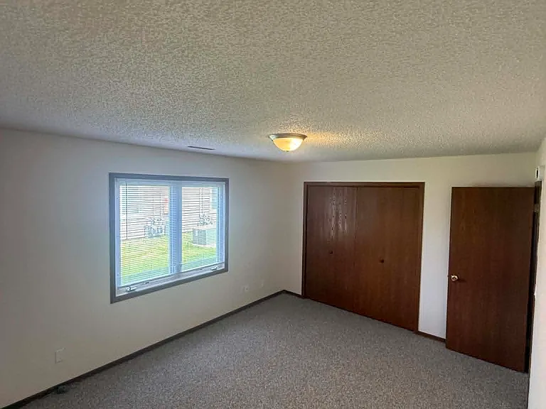 340 S Yorktown Pike — Photo 8