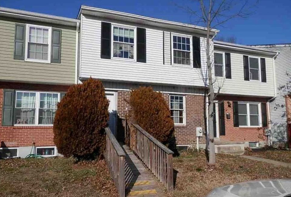 1st image of 638 Burlington Ct