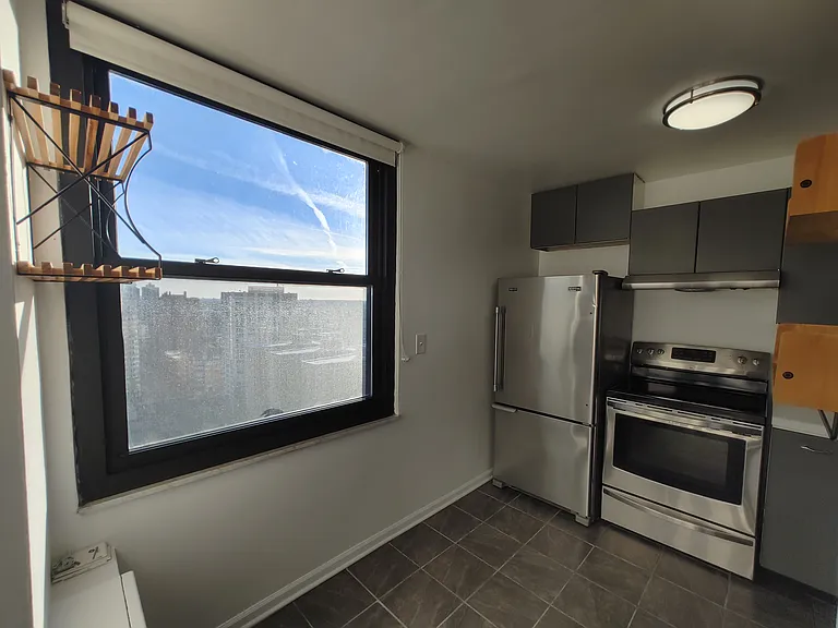 5701 N Sheridan Rd #22O — Photo 6