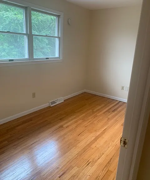 356 E Main St — Photo 7