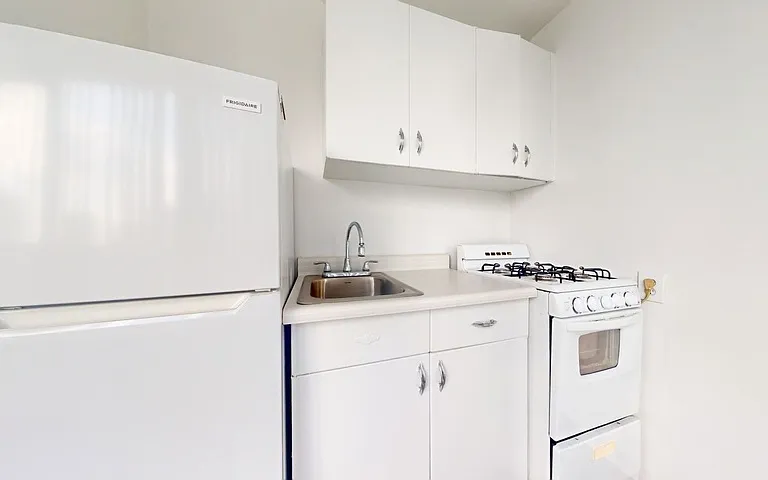 Lake Meadows Apartments — Photo 44