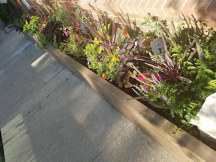E Logan Ave — Photo 13