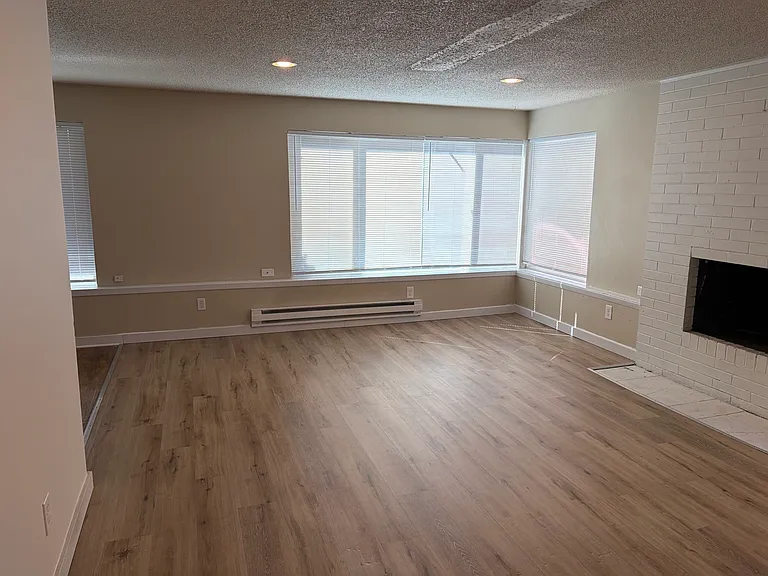 5017 Sand Point Pl NE — Photo 7
