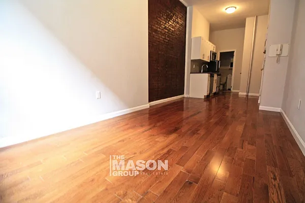 Rented by Mason Group LLC | media 26