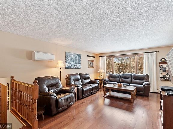 3rd image of 20305 Jewell St NE