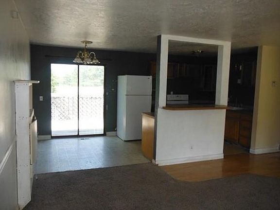 3rd image of 10308 S Peony Way