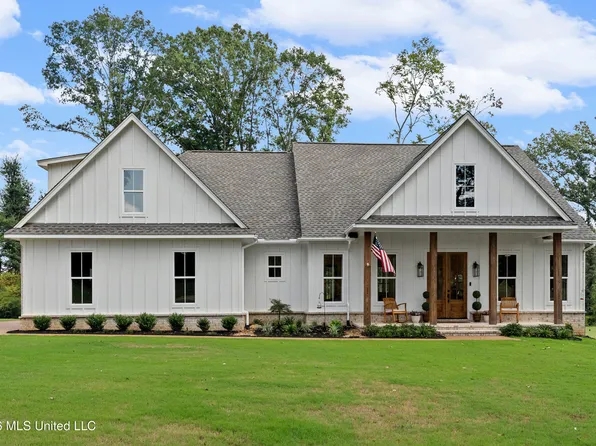 753 Oakley Rd, Senatobia, MS 38668