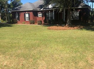 3609 NW Castle Pines Ln, Albany, GA 31721