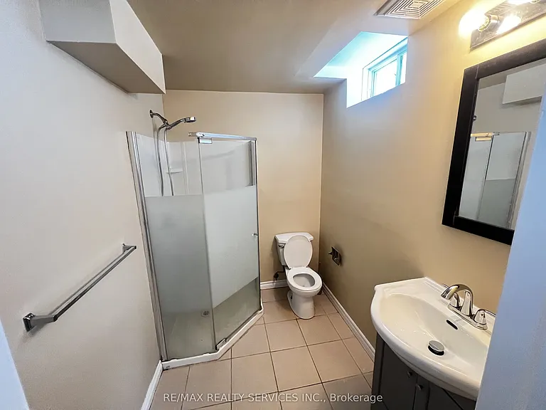 7 Glengowan St #BASEMENT — Photo 18