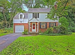 351 Rolling Knolls Rd, Scotch Plains, NJ 07076