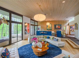 135 Crest Rd, Middlebury, CT 06762