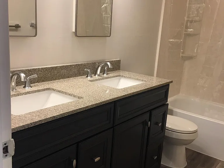 912 Oakland Ave #4 — Photo 4