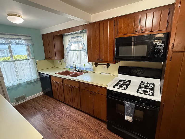 10 Scenic View Dr — Photo 10