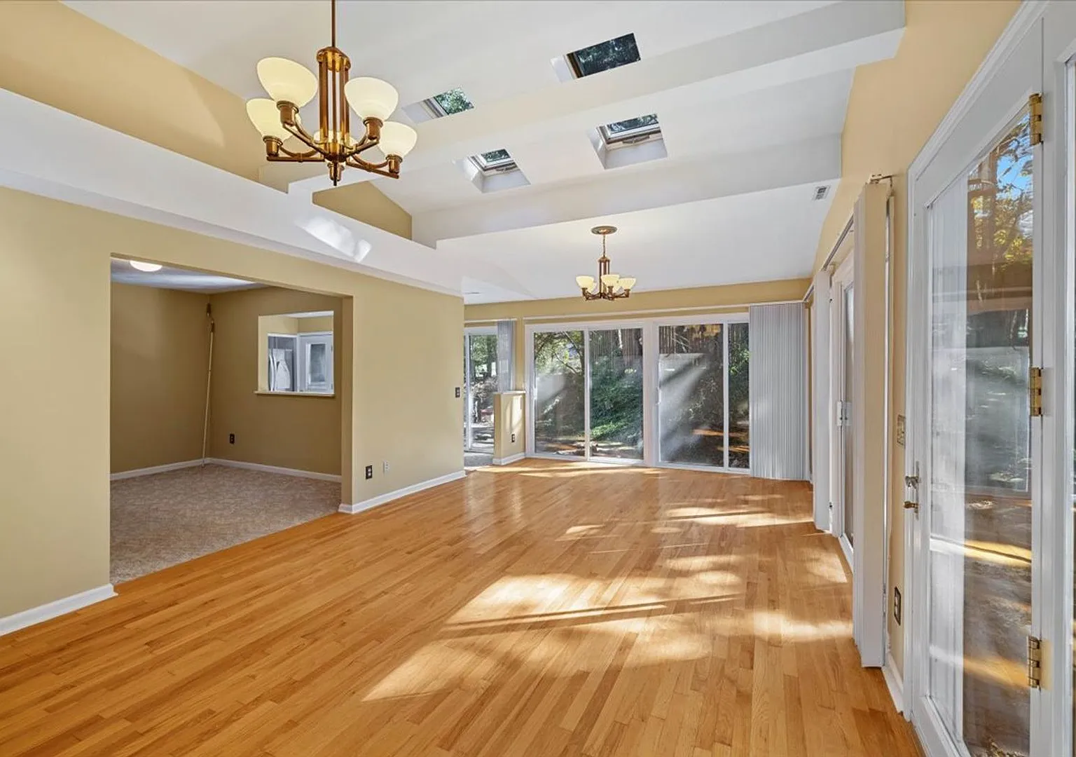 Sun-Soaked Living in Meadow Run — Photo 2