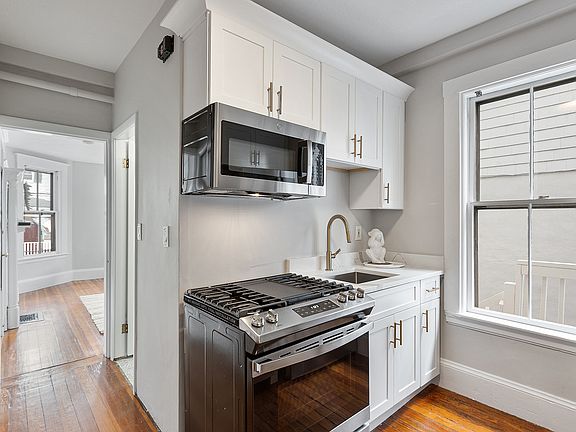 4th image of 52 Bonair St #1A