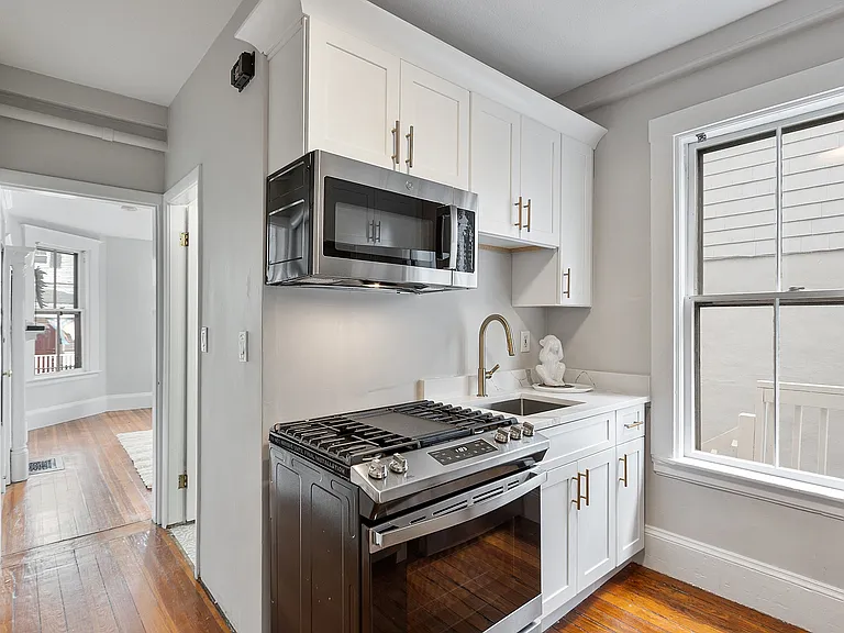 52 Bonair St #1A — Photo 4