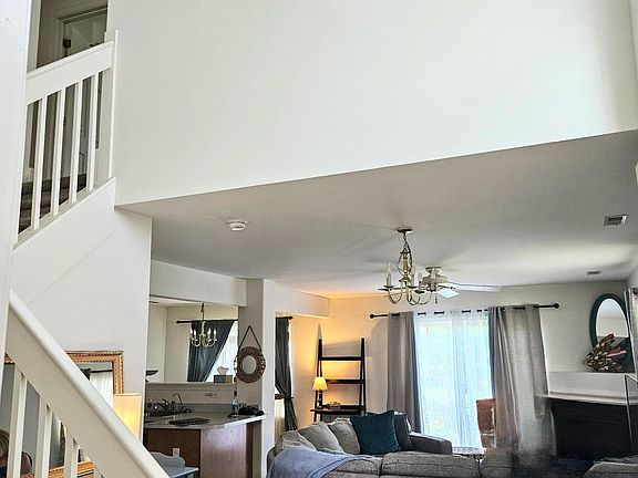 2nd image of 6 Caroline Ln #27