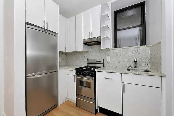 Rented by Aether Property Group | media 31