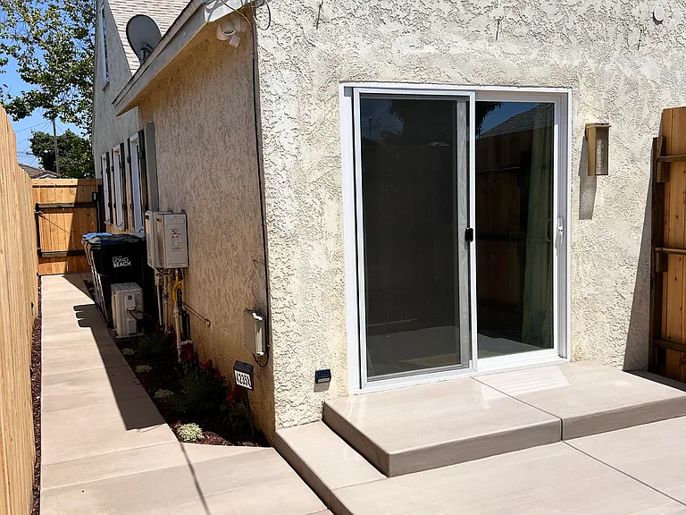 4235 E Keever Ave #1/2 — Photo 9