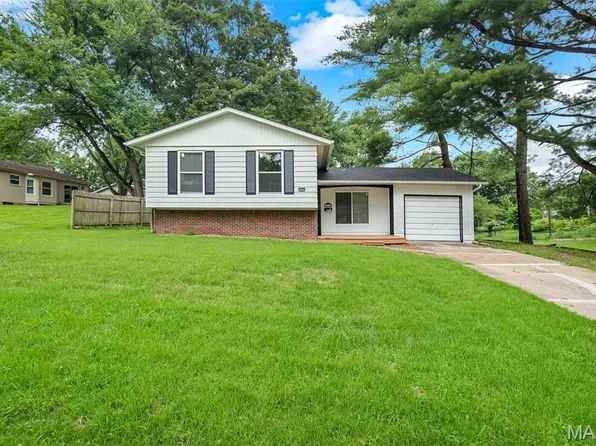 4808 Cinderella Dr, Alton, IL 62002