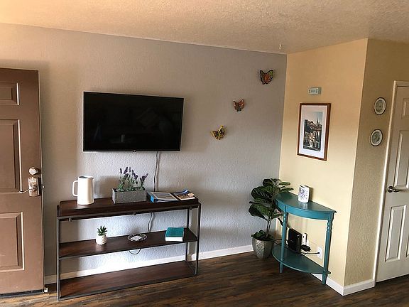 Living room - all furn incl.