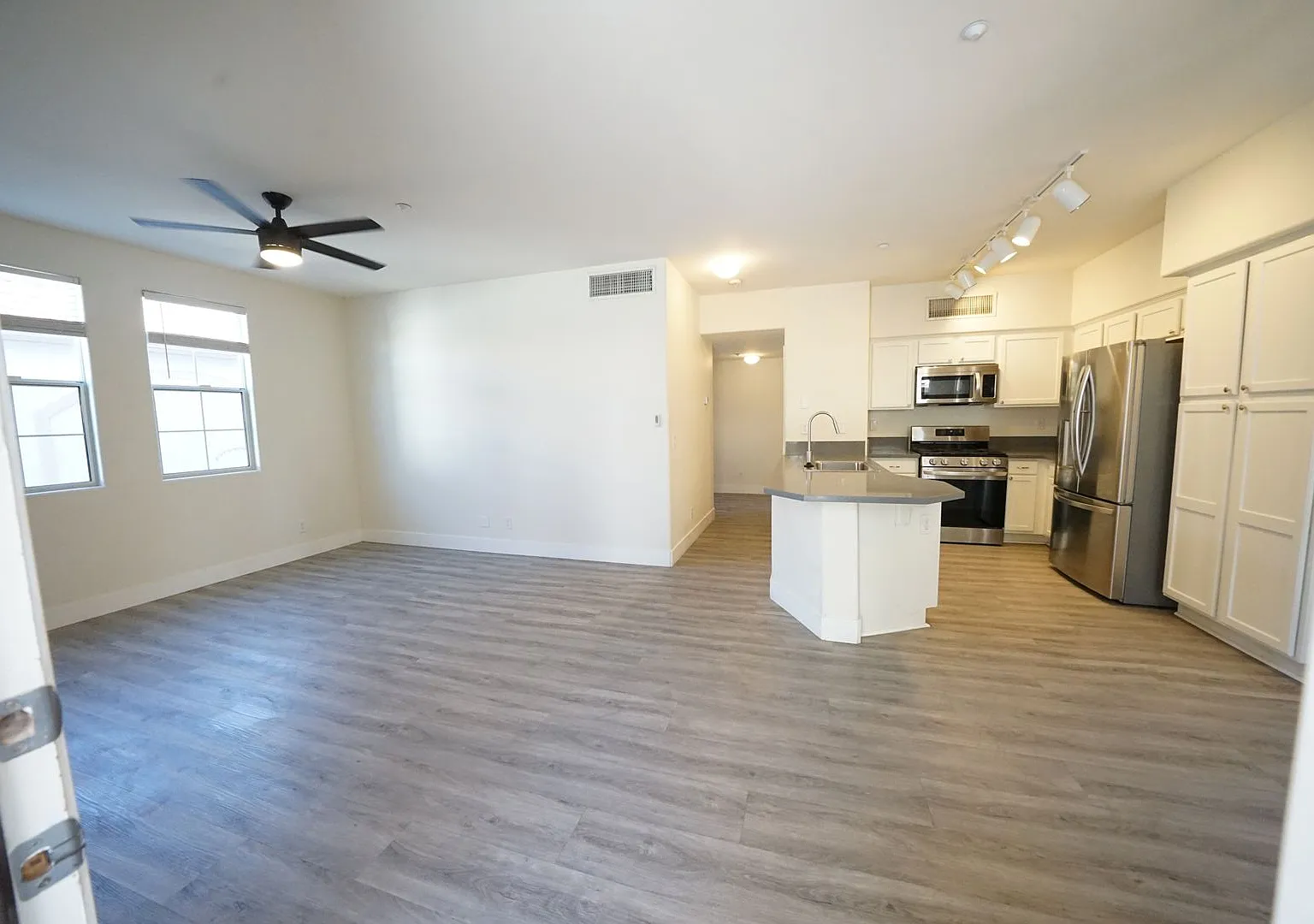 No Showings Until 7/6/2024 — Photo 4