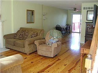 1st image of 221 9th Ave