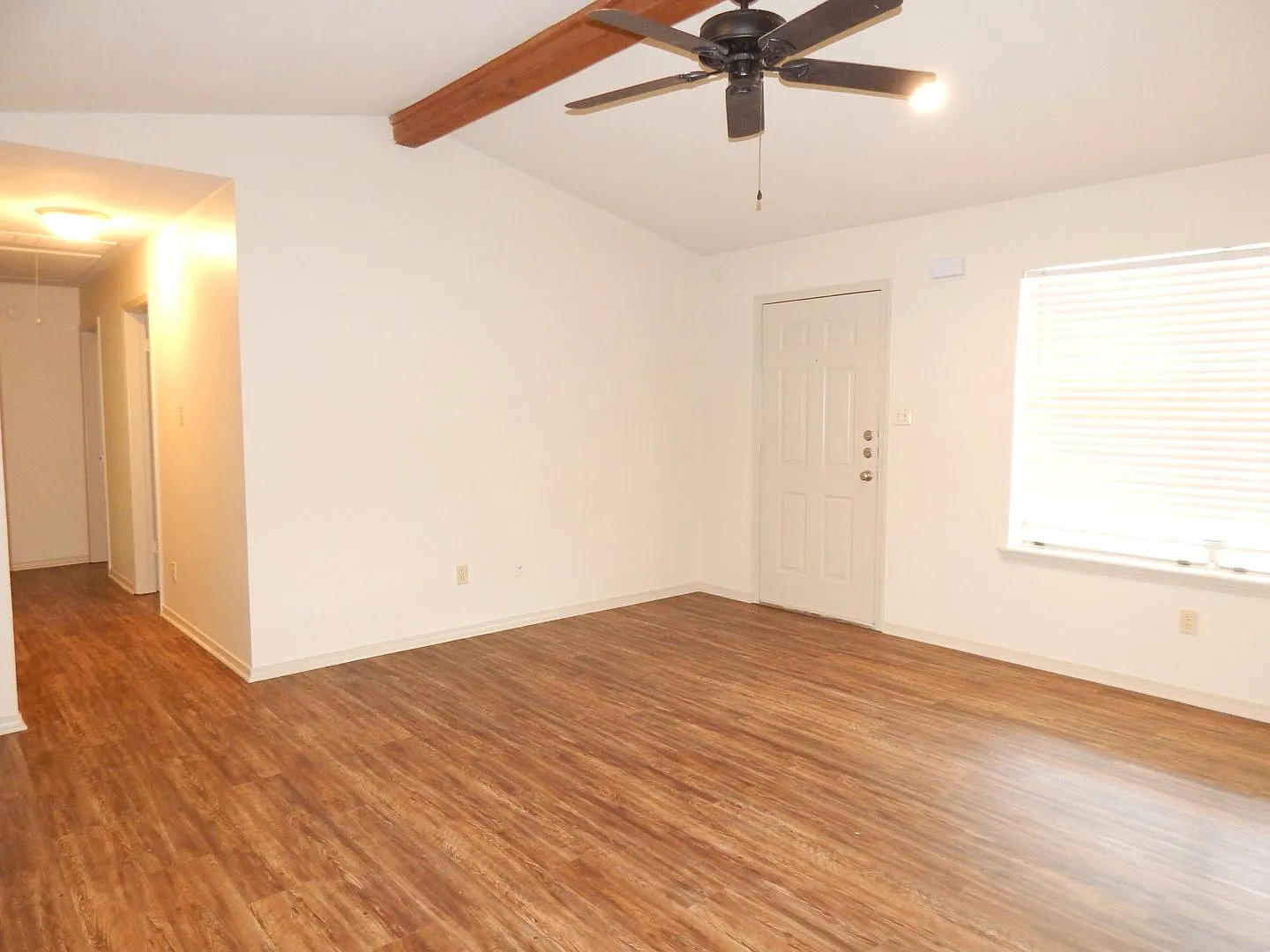Whitehouse ISD! Lovely 3 Bedroom, 2 Bath Home — Photo 3