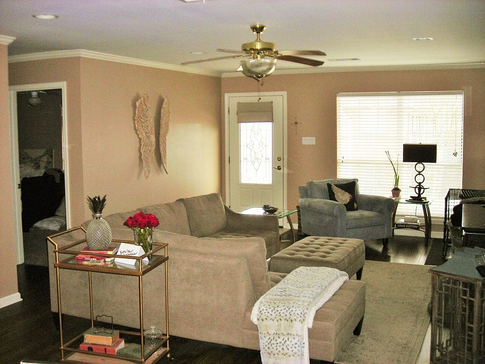 1st image of 525 Versailles Blvd APT G