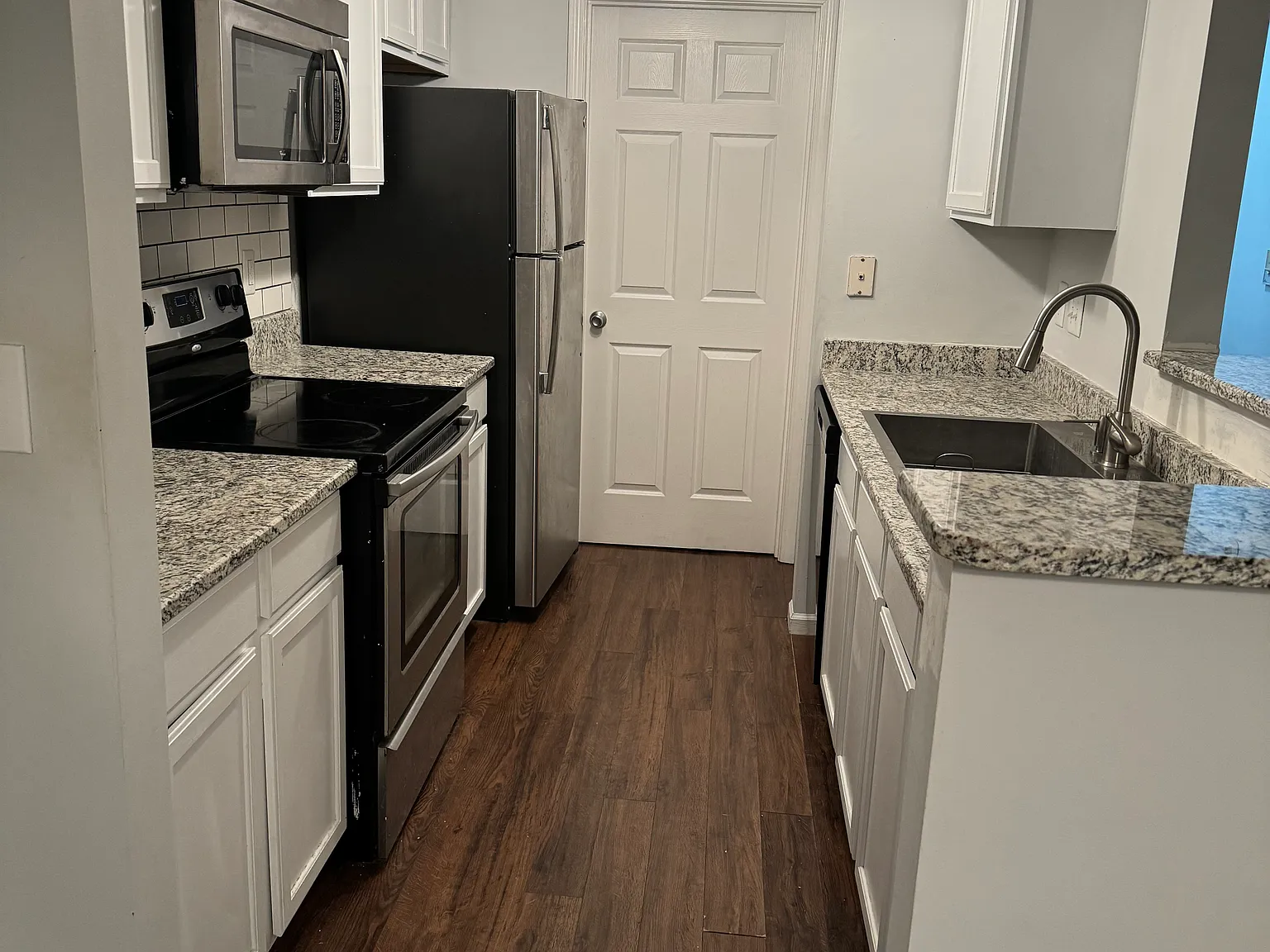 10503 Trotters Pointe Dr — Photo 4