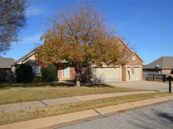 517 Ash Grove Cir, Edmond, OK 73003