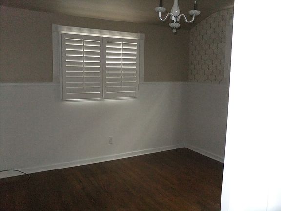 5th image of 3392 Elmwood St