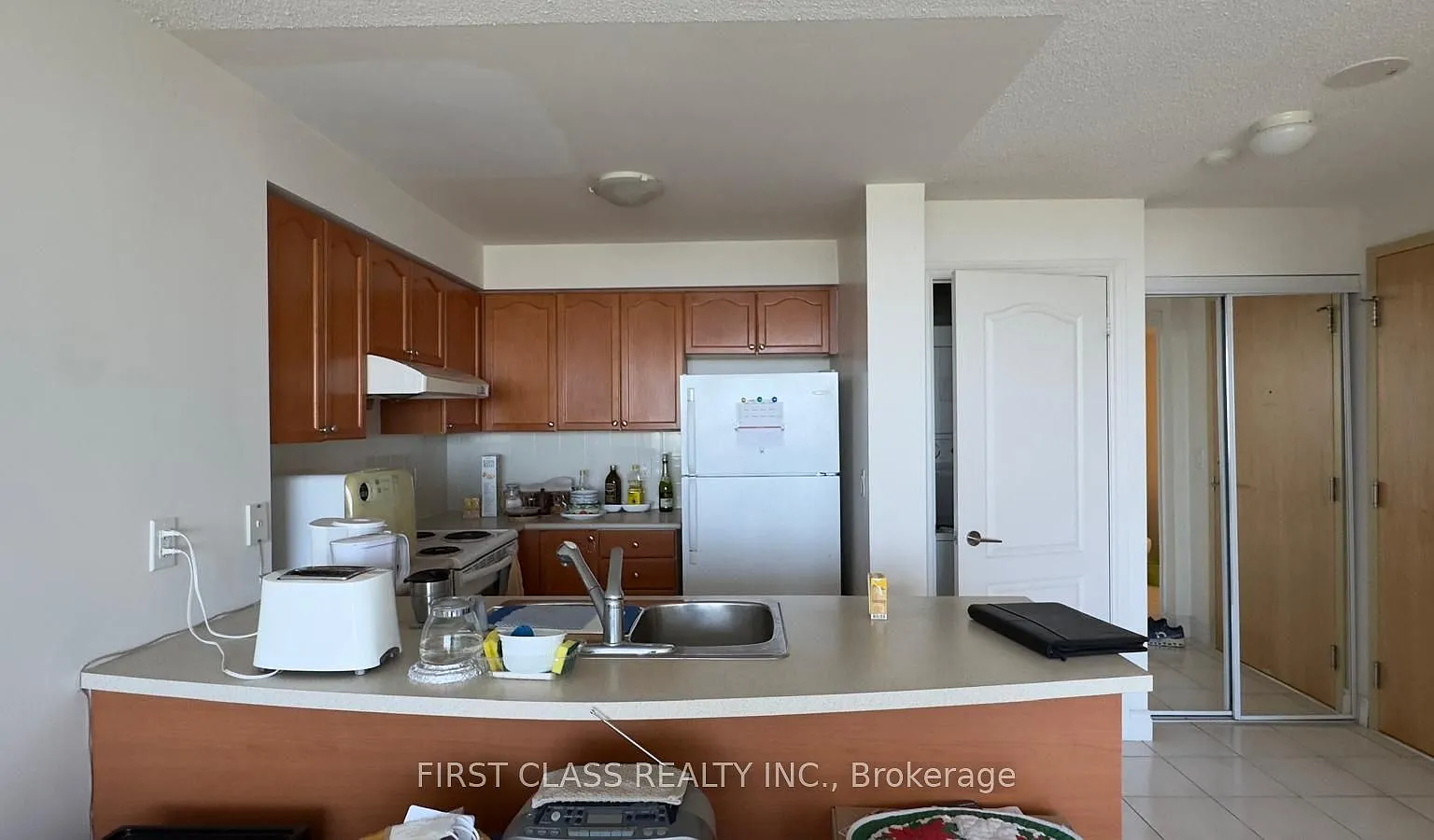 3 bed, $1,680 — Photo 3