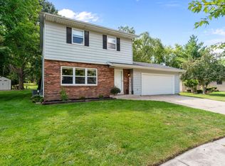 1249 Honeysuckle Rd, Hartford, WI 53027