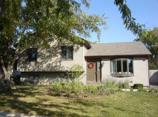 3321 Burr Oak Dr, Waukegan, IL 60087