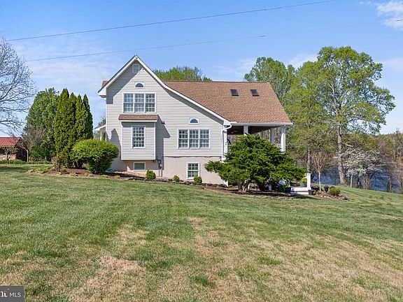 2nd image of 15101 Plentiful Ln