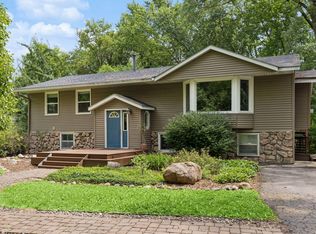 3260 Snelling Ave N, Arden Hills, MN 55112