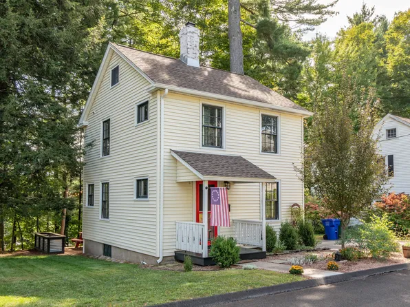 4 Stebbins Brook Lane, Simsbury, CT 06070