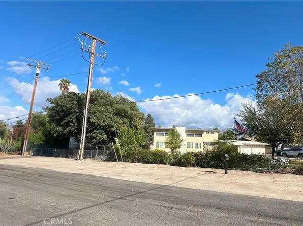 26246 Lake St, Hemet, CA 92544