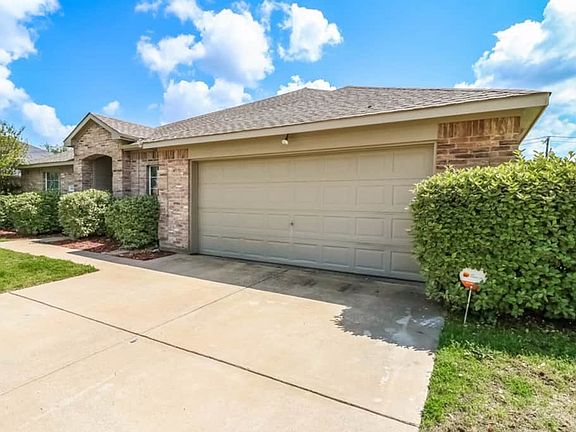 2nd image of 4808 Bluebird Ln