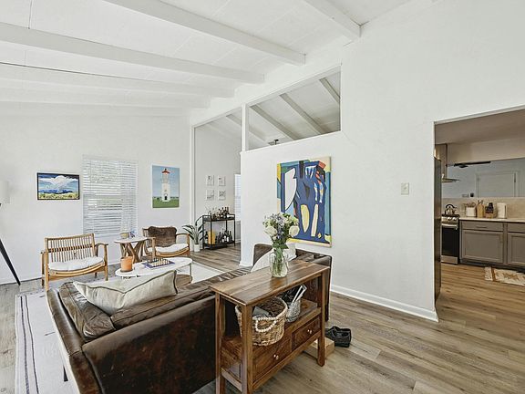 Living room (staged)