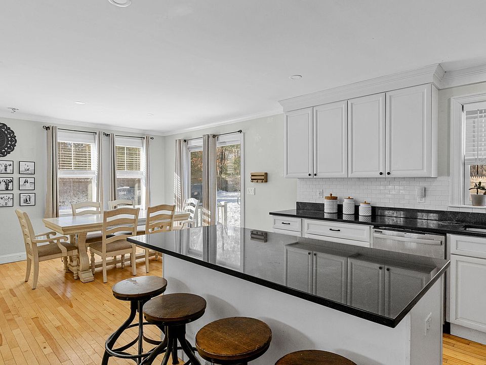 1st image of 1597 Santuit-Newtown Road