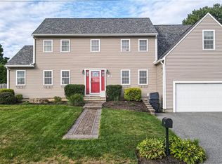 10 Green St, Cumberland, RI 02864