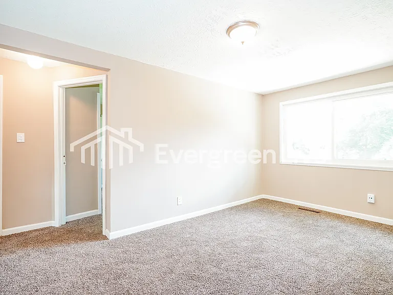 4752 Huxley Ct — Photo 9