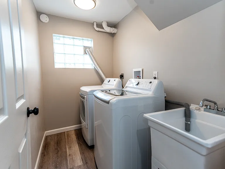 8 Enfield St #1 — Photo 16