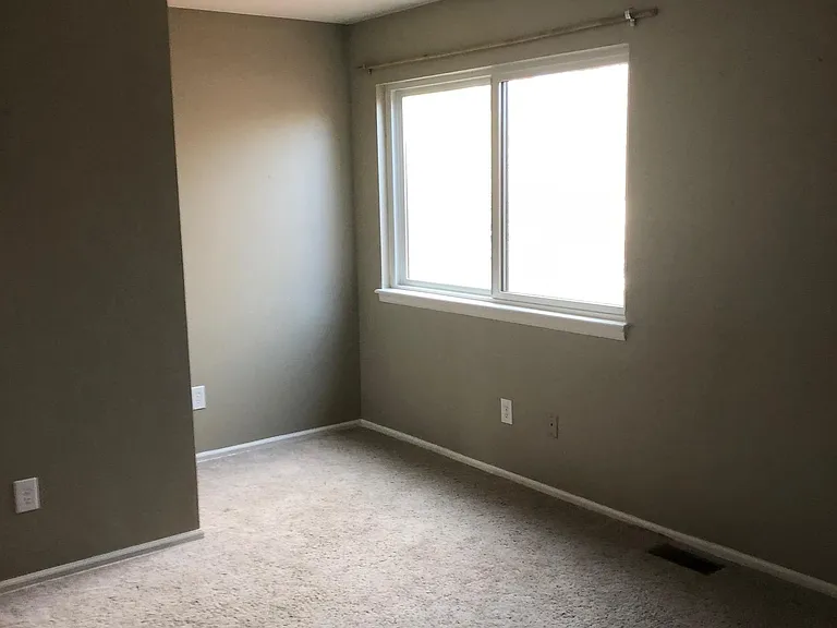 4822 Edison Ave — Photo 11