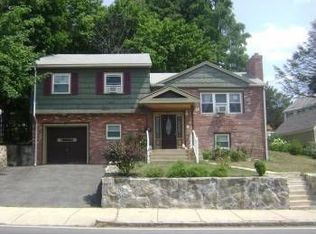 50 Arlington Rd, Woburn, MA 01801