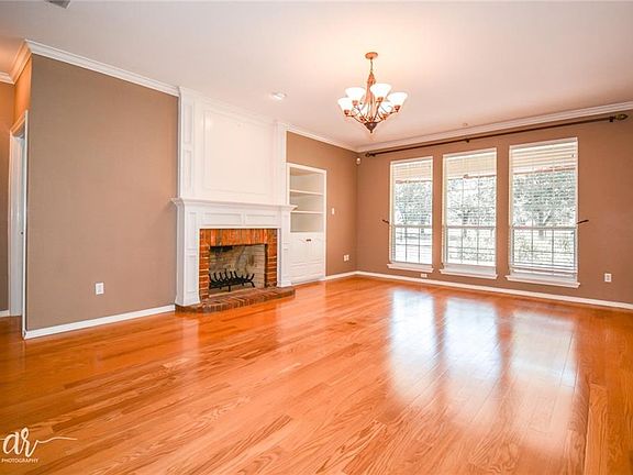 4th image of 27 Glen Abbey St